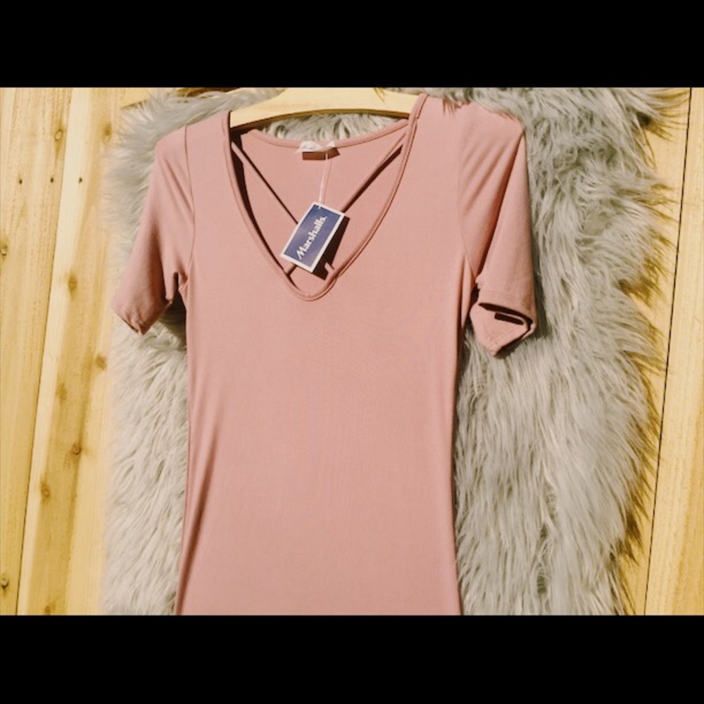 Matt pink front-crossed shirt